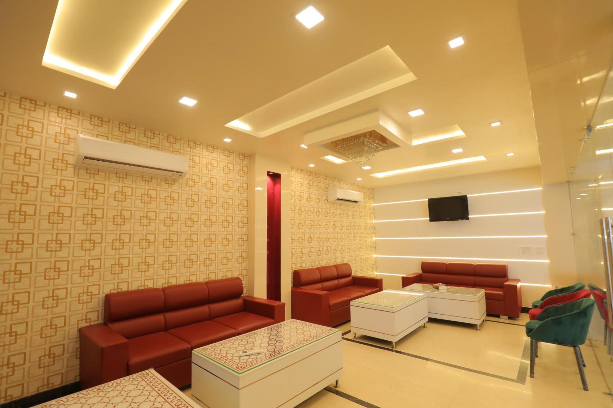 Hotel Red Carpet Tājganj Extérieur photo